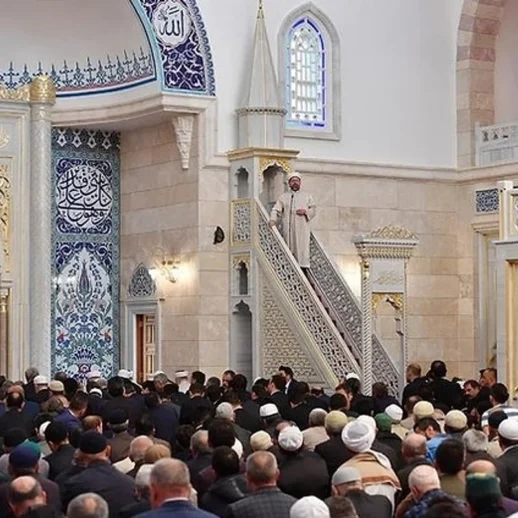 Diyanet'ten Cuma Hutbesi: İslam Dışı Geleneklere Özenmek İnancımıza Aykırıdır!