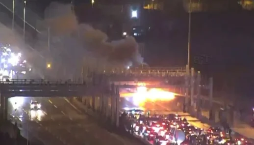 15 Temmuz Şehitler Köprüsü’nde Araç Yangını!