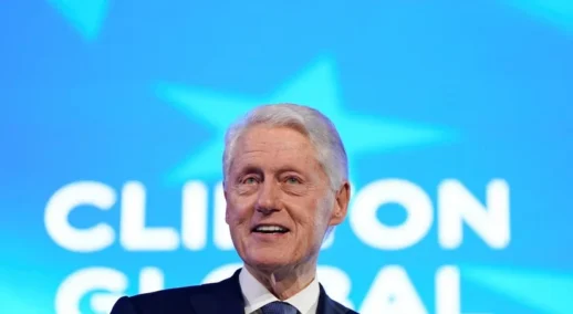 Eski ABD Başkanı Bill Clinton Hastaneye Kaldırıldı!