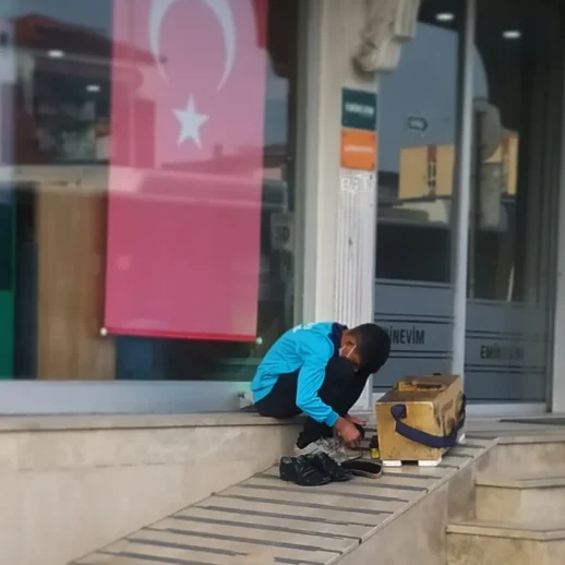 Türkiye'de Her 4 Çocuktan 3'ü Ekonomik Kaygılar Yaşıyor!
