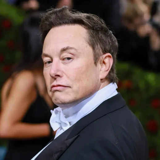 Elon Musk, Almanya'daki Terör Olayından Sonra Scholz'u "Beceriksiz Aptal" Olarak Nitelendirdi ve İstifaya Çağırdı!