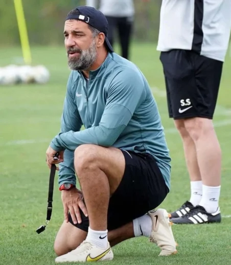 Arda Turan, 2024'ün En Fazla Gelişim Gösteren 9. Teknik Direktörü Oldu!