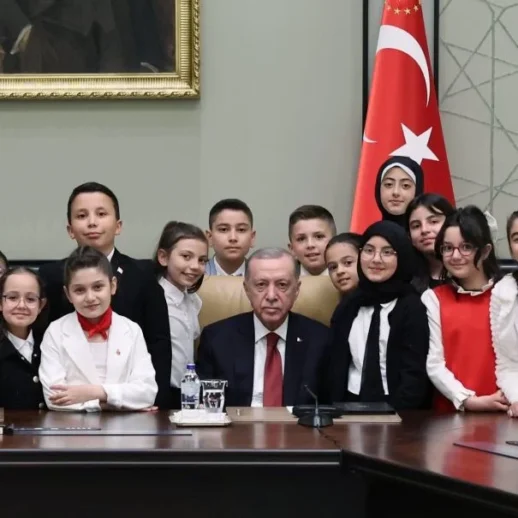 Gençlik ve Spor Bakanı Osman Aşkın Bak: Cumhurbaşkanı Erdoğan'dan Daha Fazla Gençliğe Yatırım Yapan Lider Yok!