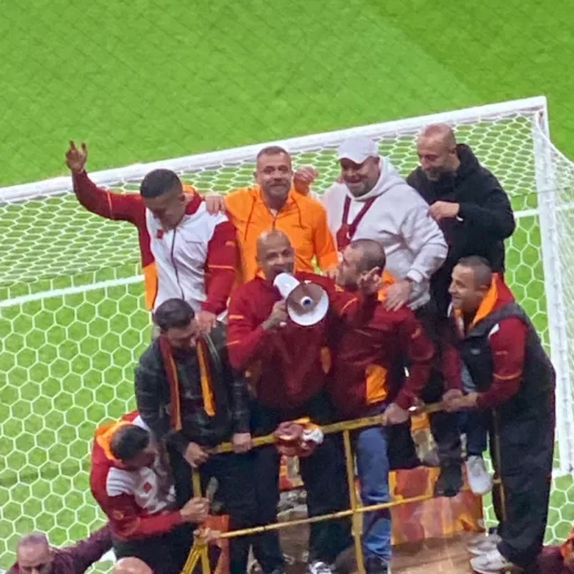 Felipe Melo Yıllar Sonra Galatasaray Taraftarıyla Hasret Giderdi!