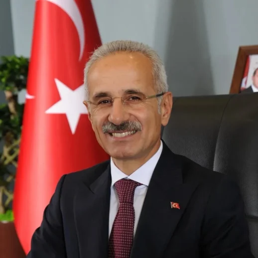 Bakan Uraloğlu: Suriye’nin Parasını Rusya Basıyor!