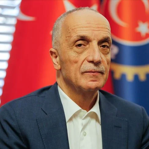 Türk-İş Başkanı'ndan Mehmet Şimşek'e Eleştiri: Büyüyorsak Ver Arkadaş!