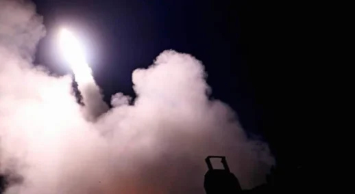 ABD ve İngiltere, Yemen'de Husi Hedeflerine Hava Saldırıları Düzenledi!