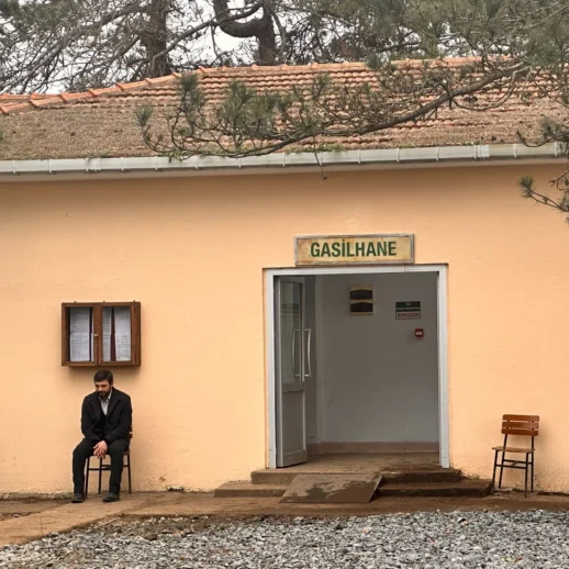 Elazığ'da Öldükten Sonra Yıkanması Unutulan bir Cenaze, Mezardan Son Anda Çıkartılıp Yıkatıldıktan Sonra Defnedildi!