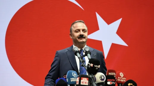 DEM Parti Bizim Kapımıza Asla Gelemez!