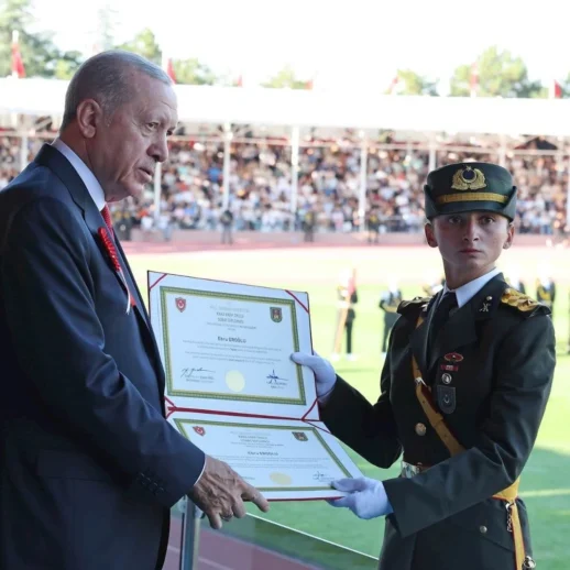 Kara Harp Okulu Birincisi Teğmen Ebru Eroğlu ve 4 Teğmen Türk Silahlı Kuvvetleri'nden İhraç Edildi!