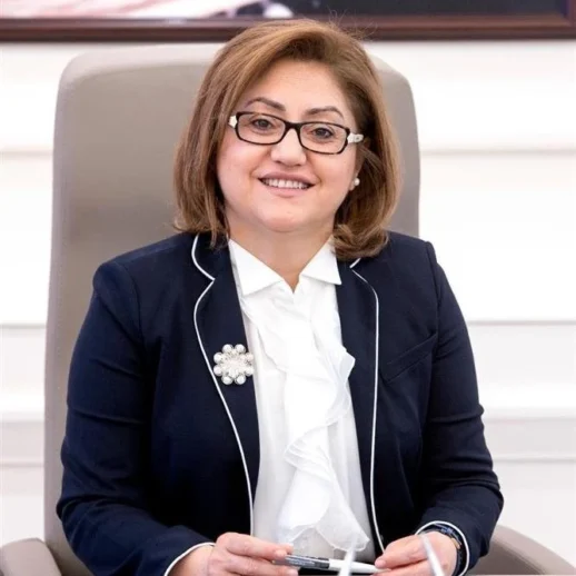 Fatma Şahin: İnşallah İlk Teravihe Yetişecek Şekilde Şam'daki Emevi Cami Halılarını Yapmaya Başladık!
