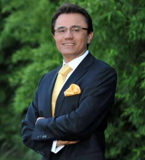 Dr. Ender Saraç: Kadınlar Erkekleşti, Erkekler Dişileşti!