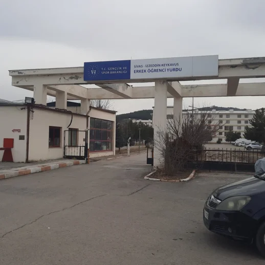 Sivas'ta Bir Üniversite Öğrencisi, Kaldığı KYK Yurdunun Banyosunda Ölü Bulundu. Olayla İlgili Soruşturma Başlatıldı!