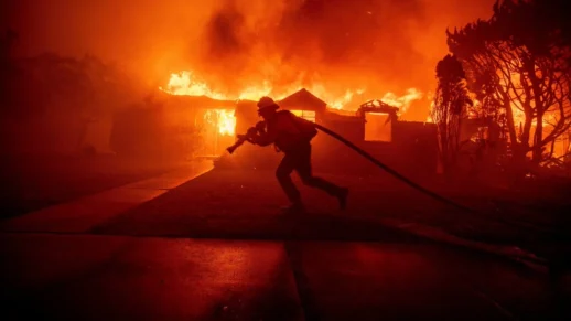 Los Angeles'ta Orman Yangınları Nedeniyle Gece Sokağa Çıkma Yasağı Getirildi!