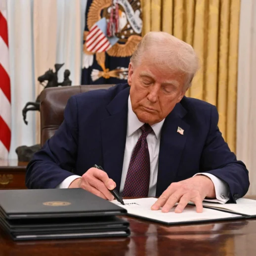 ABD Başkanı Donald Trump, Bazı Latin Amerika Ülkelerindeki Sekiz Uyuşturucu Kartelini "Yabancı Terör Örgütü" Olarak Tanımlayan Bir Karara İmza Attı!