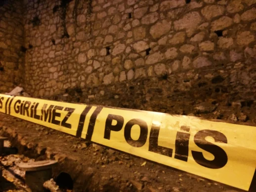 Konya'da Kavga İhbarına Giden Polis, Anne, Baba ve İki Çocuğu Evlerinde Silahla Vurulmuş Halde Ölü Olarak Buldu. Olayla İlgili Soruşturma Başlatıldı!