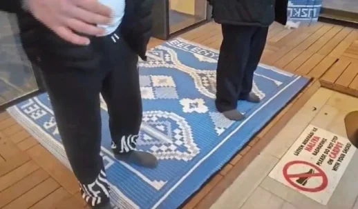 Ferdi Tayfur'un Cenaze Töreninde Hayranlarının Ayakkabıları Çalındı!