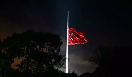 Bolu'da 66 Vatandaşın Hayatını Kaybettiği Yangın Nedeniyle 1 Günlük Milli Yas İlan Edildi!