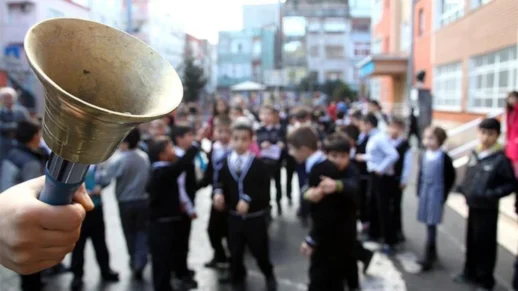 20 Milyona Yakın Öğrenci, Bugün Karnelerini Alarak Yarıyıl Tatiline Başlayacak!