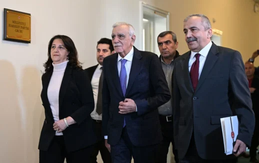 DEM Parti İmralı Heyeti: Siyasi Partilerle Görüşmeler Samimi ve Umut Verici Düzeyde Olumlu Geçmiştir!