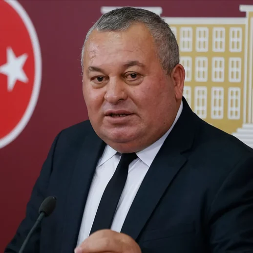 Cemal Enginyurt, CHP'ye Katıldı!