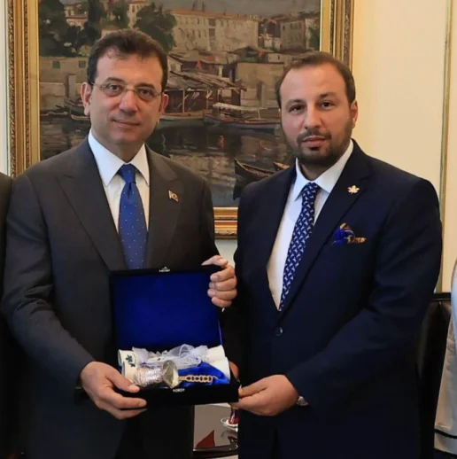 Gelecek Partisi İstanbul İl Başkanı Ali Rıza Abdik, Ekrem İmamoğlu'na Destek Amacıyla Çağlayan Adliyesi'ne Gittiği İçin Ahmet Davutoğlu Tarafından Görevden Alındı!